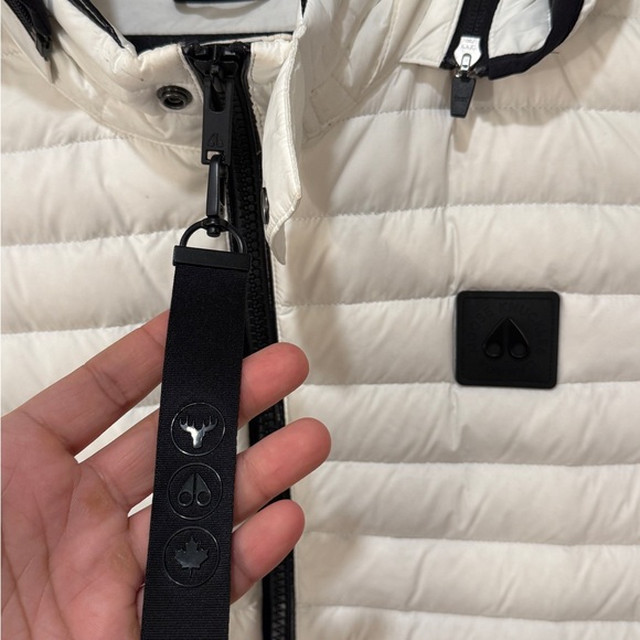Moose Knuckles White Puffer Vest - Picture 2 of 8